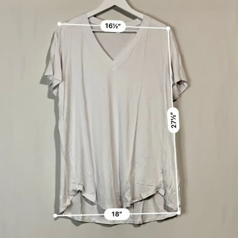 Amaryllis Women’s Short Sleeve V Neck Tee Shirt White NWOT - Picture 7 of 8